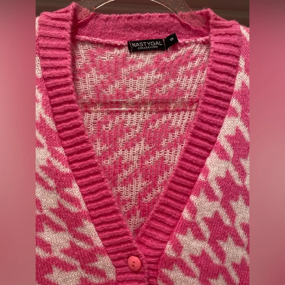 NastyGal Got Knit Right Barbiecore Pink & White Houndstooth Cropped Cardigan - S - Picture 9 of 17